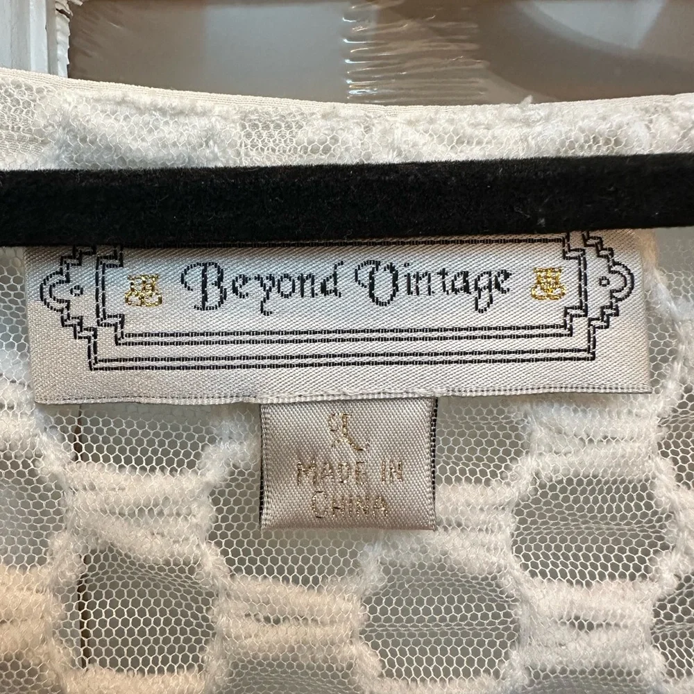 Beyond Vintage Y2K V-Neck Open Crochet Mesh Knit Short Sleeve Top Size Large L - Picture 8 of 9